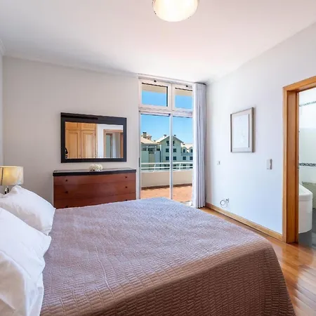 Ferienwohnung Fuer 6 Personen Ca 110 Qm In So Martinho, Madeira Und Umgebung * Funchal (Madeira)